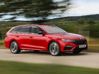 Skoda Octavia vRS Estate (2021) - picture 2 of 9