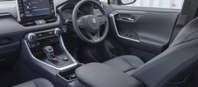 Suzuki Across Hybrid (2021) - picture 4 of 4