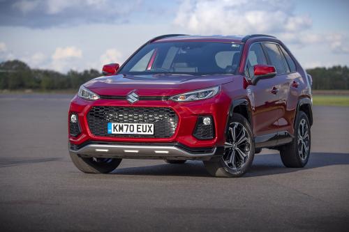 Suzuki Across Hybrid (2021) - picture 1 of 4