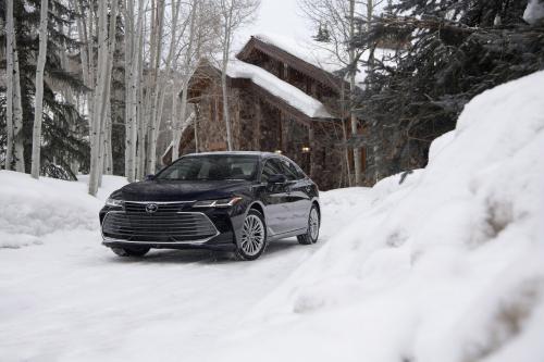 Toyota Avalon AWD (2021) - picture 1 of 6