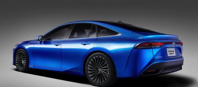 Toyota Mirai (2021) - picture 4 of 9