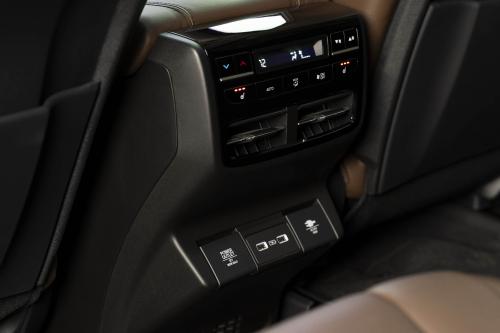 Acura MDX (2022) - picture 32 of 40
