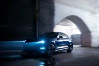 Aston Martin DBX707 (2022) - picture 2 of 21