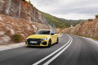 Audi RS 3 sedan (2022) - picture 3 of 5