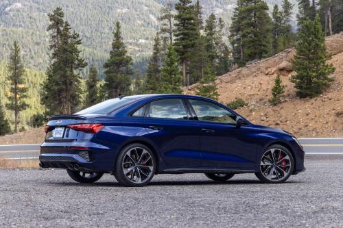 Audi S3 Navarra Blue (2022) - picture 8 of 19