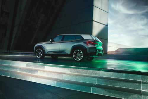 BMW Concept XM (2022) - picture 16 of 44