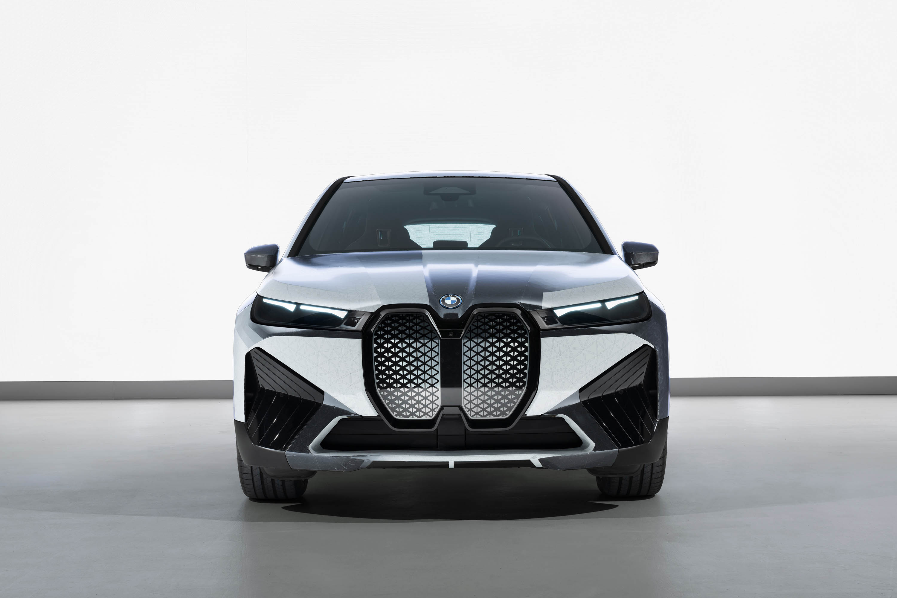 BMW iX Flow E Ink