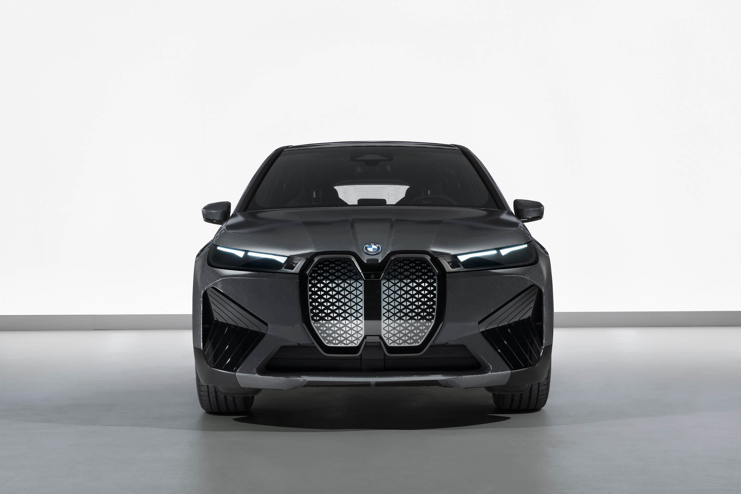 BMW iX Flow E Ink