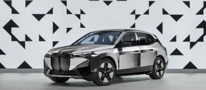 BMW iX Flow E Ink (2022) - picture 7 of 47