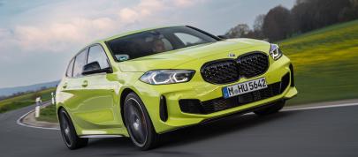 BMW M135i xDrive (2022) - picture 15 of 88