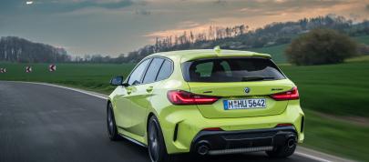 BMW M135i xDrive (2022) - picture 23 of 88
