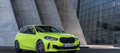 BMW M135i xDrive (2022) - picture 39 of 88
