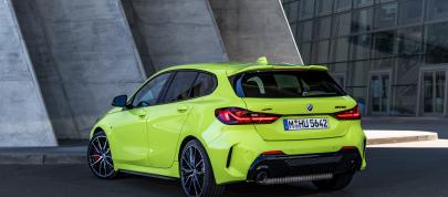 BMW M135i xDrive (2022) - picture 44 of 88