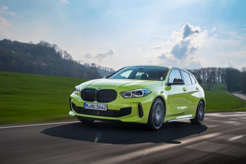 BMW M135i xDrive (2022) - picture 8 of 88