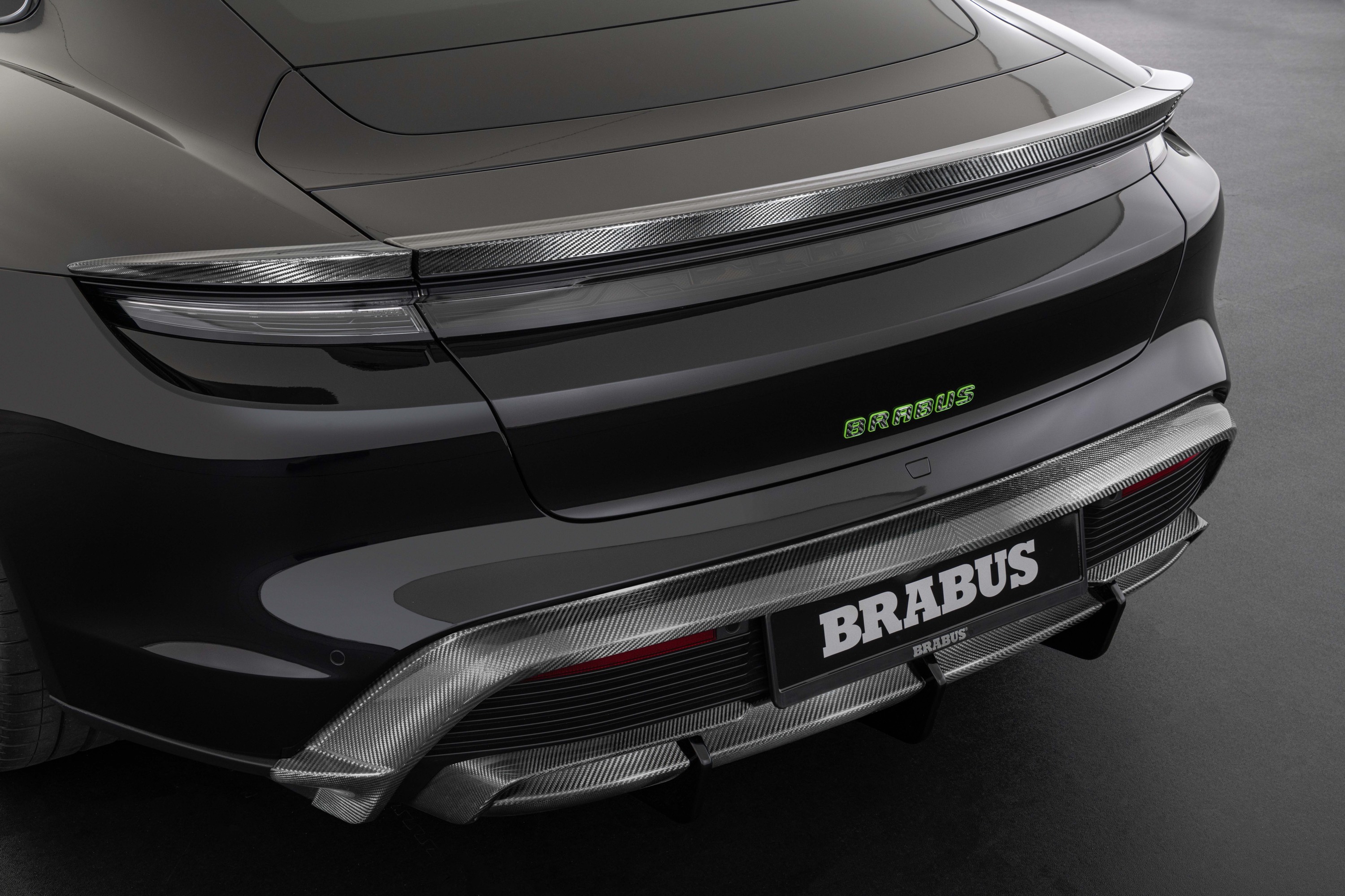 BRABUS Porsche Taycan Turbo S