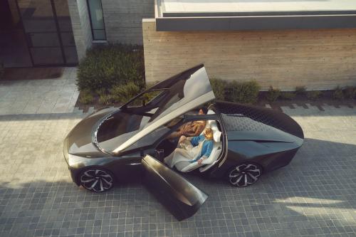 Cadillac InnerSpace Concept (2022) - picture 16 of 24