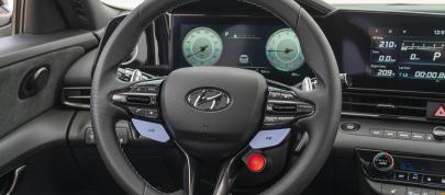Hyundai Elantra N (2022) - picture 15 of 16