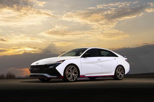 Hyundai Elantra N (2022) - picture 8 of 16