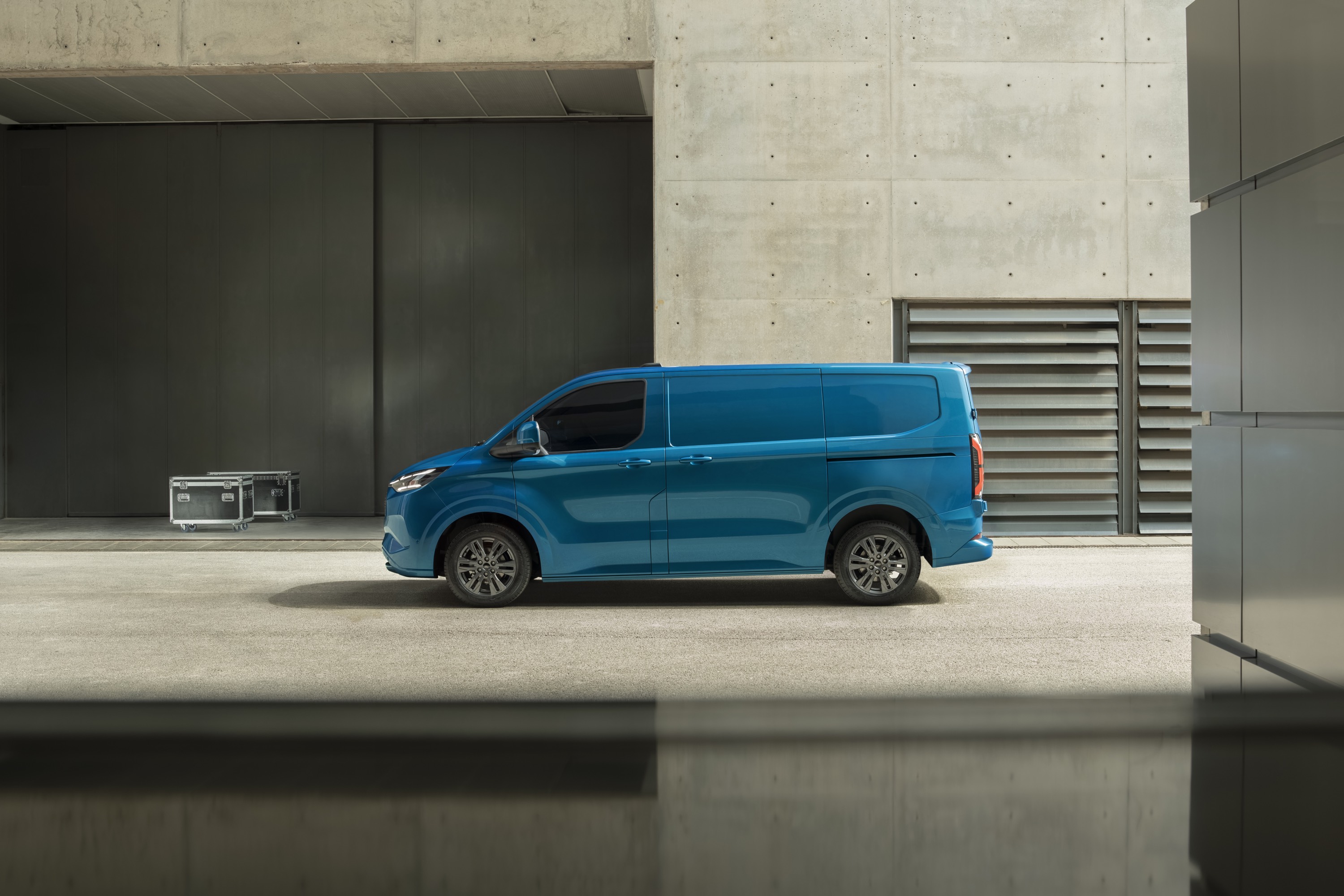 Ford E-Transit Custom