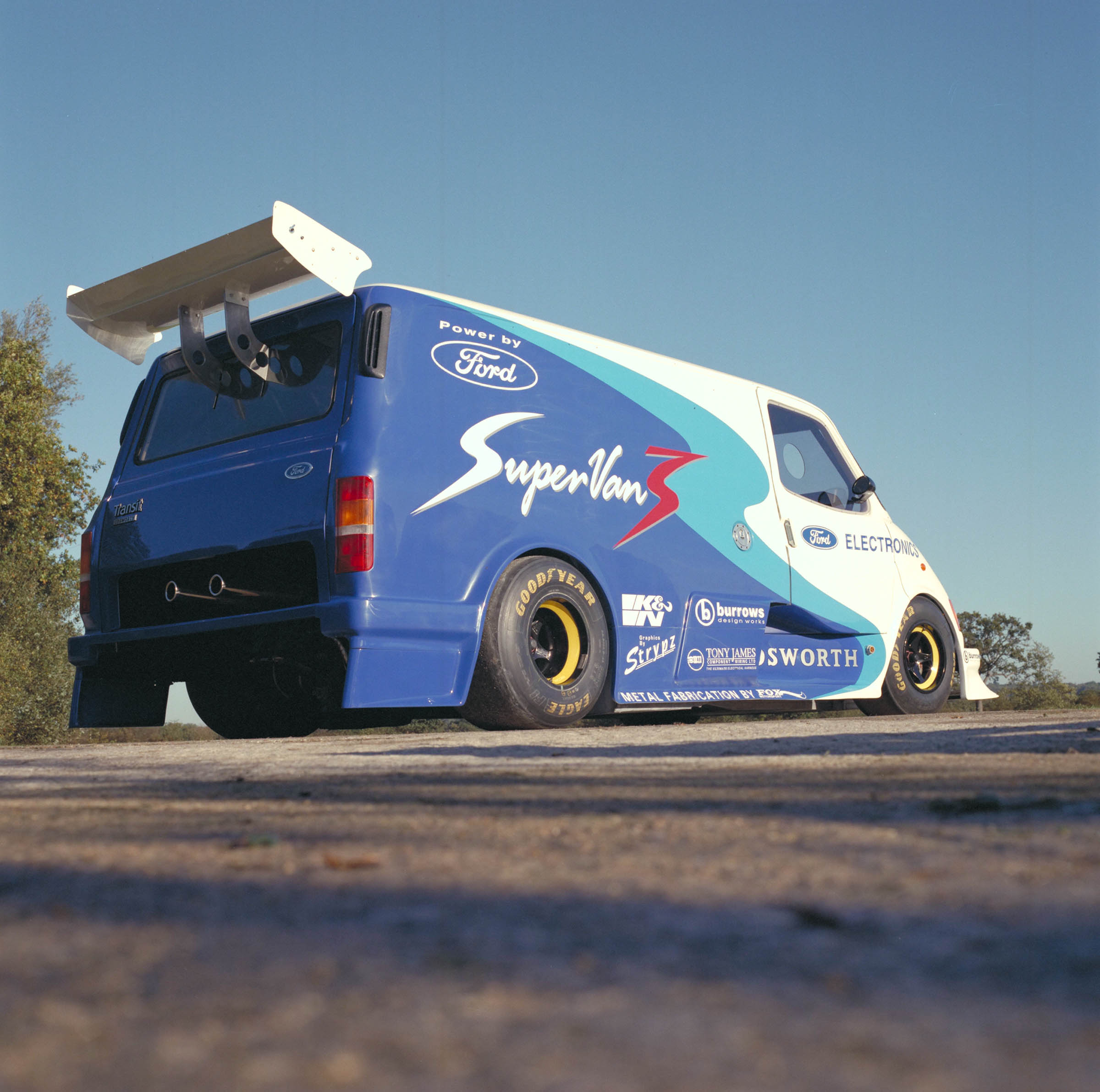 Ford e-Transit SuperVan