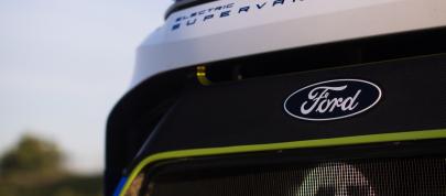 Ford e-Transit SuperVan (2022) - picture 31 of 48