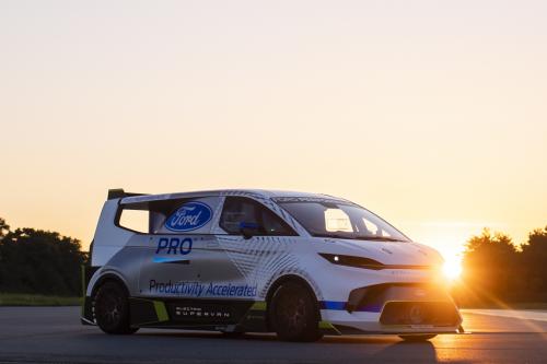 Ford e-Transit SuperVan (2022) - picture 8 of 48