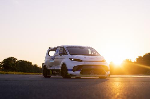 Ford e-Transit SuperVan (2022) - picture 9 of 48