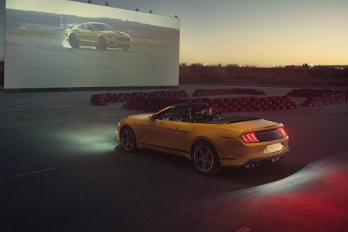 Ford Mustang California Special (2022) - picture 8 of 17