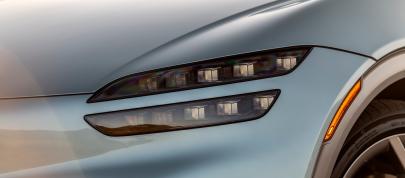 Genesis GV60 (2022) - picture 15 of 38