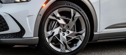 Genesis GV60 (2022) - picture 28 of 38