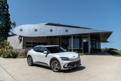 Genesis GV60 (2022) - picture 17 of 38