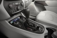 Jeep Cherokee Trailhawk (2022) - picture 43 of 47
