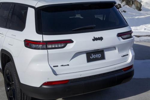 Jeep Grand Cherokee L Limited Black Package (2022) - picture 8 of 8