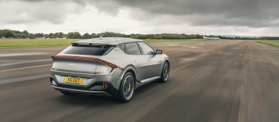 Kia EV6 GT (2022) - picture 7 of 12