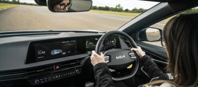 Kia EV6 GT (2022) - picture 12 of 12