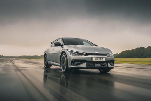 Kia EV6 GT (2022) - picture 1 of 12