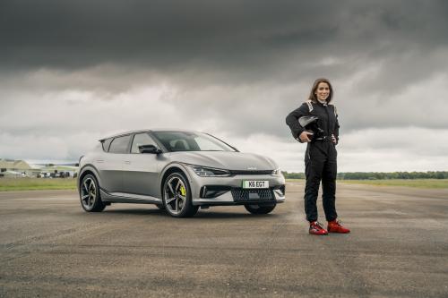 Kia EV6 GT (2022) - picture 8 of 12