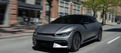 Kia EV6 (2022) - picture 4 of 58