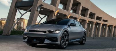 Kia EV6 (2022) - picture 12 of 58