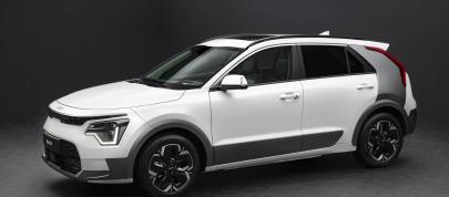 Kia Niro (2022) - picture 4 of 22
