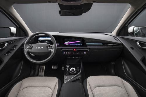 Kia Niro (2022) - picture 9 of 22