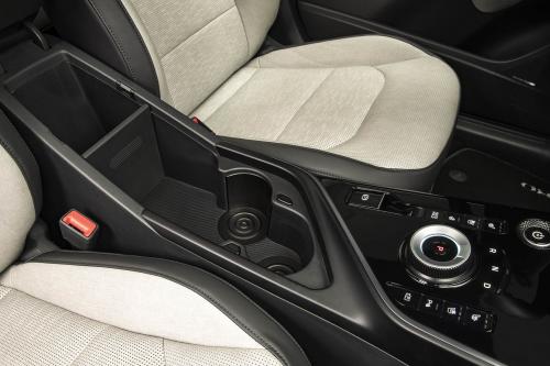Kia Niro (2022) - picture 17 of 22