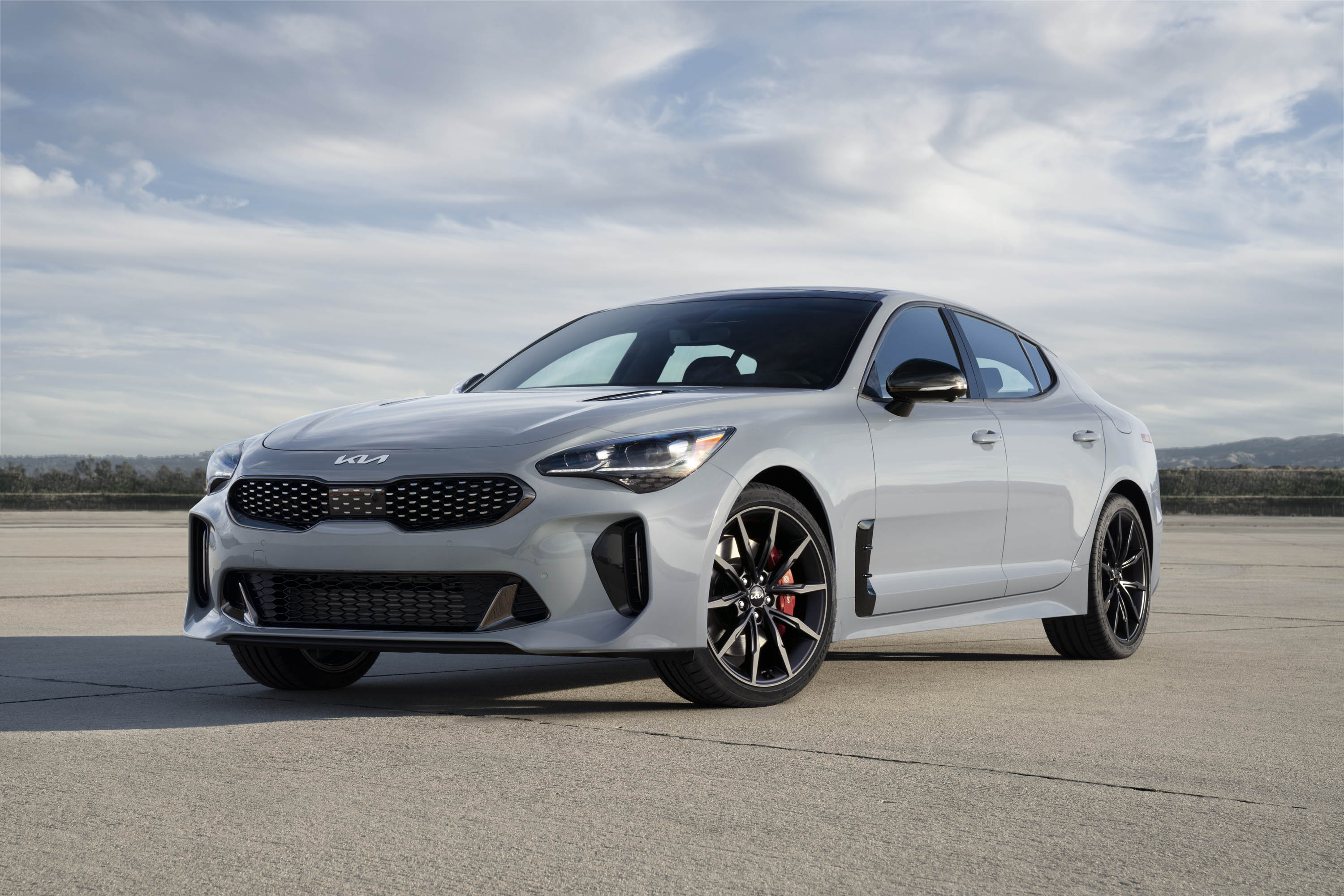 Киа стингер 2022 цена и комплектация. Kia Stinger 2022. Kia Stinger gt 2022. Новый Киа Стингер 2022. Kia Stinger gt2.