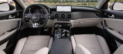 Kia Stinger (2022) - picture 31 of 41