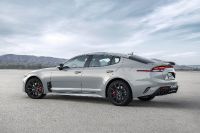 Kia Stinger (2022) - picture 3 of 41