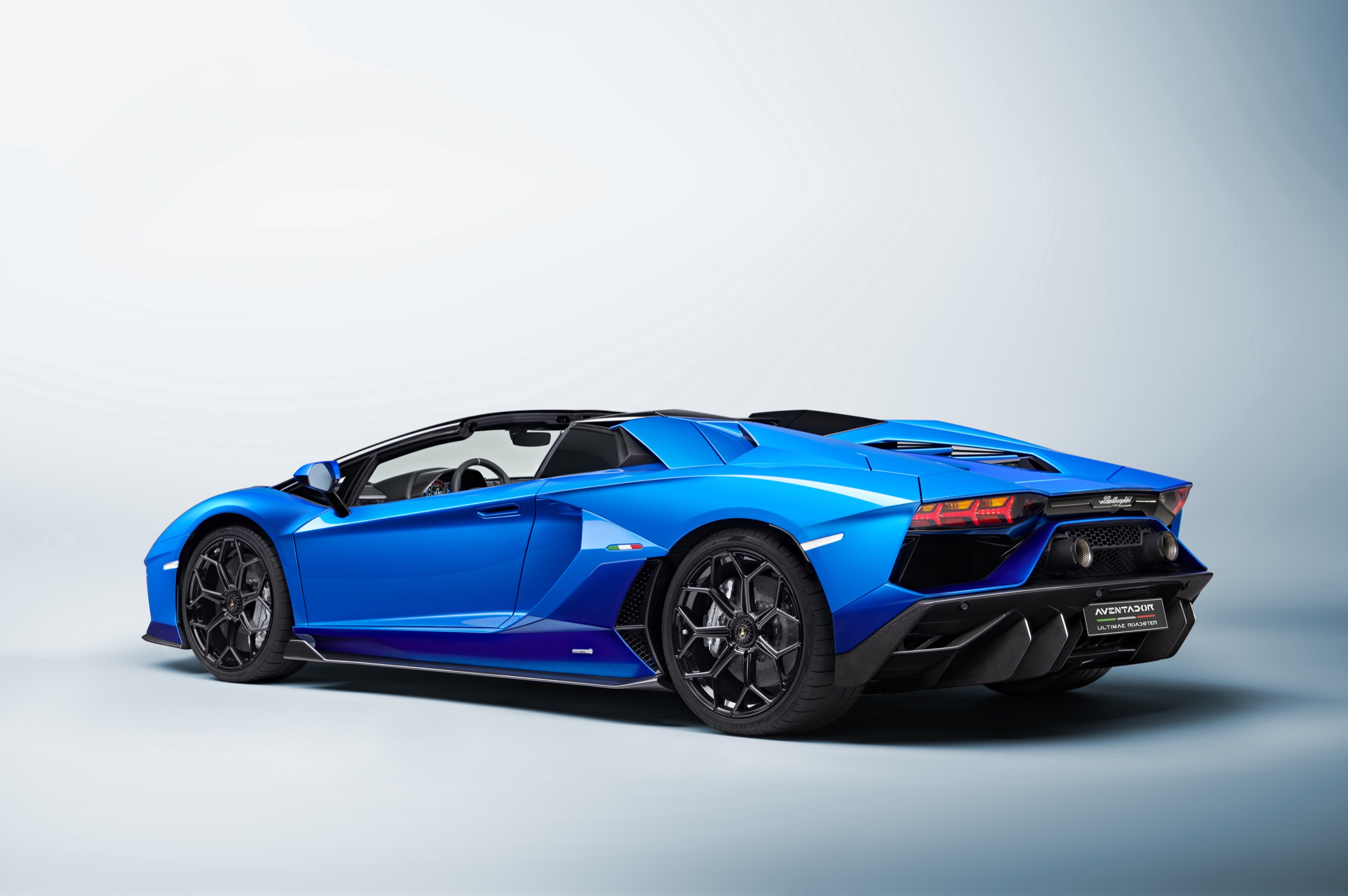 Lamborghini Aventador LP780-4 Ultimae Roadster