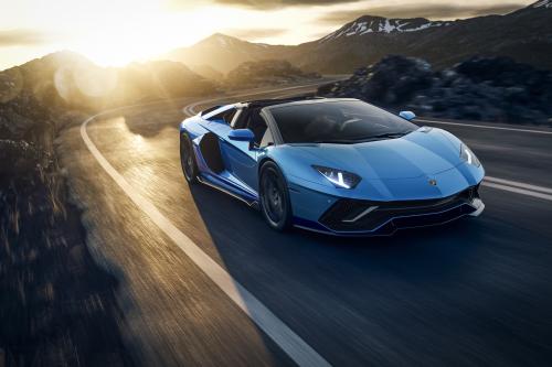 Lamborghini Aventador LP780-4 Ultimae Roadster (2022) - picture 16 of 32