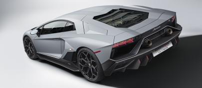 Lamborghini Aventador LP780-4 Ultimae (2022) - picture 4 of 35