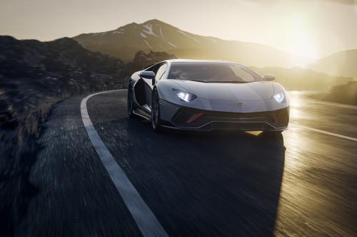 Lamborghini Aventador LP780-4 Ultimae (2022) - picture 16 of 35