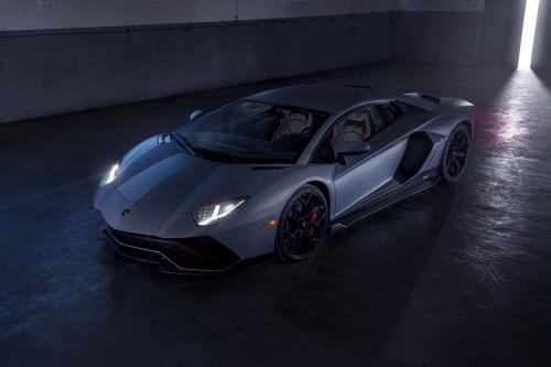 Lamborghini Aventador LP780-4 Ultimae (2022) - picture 24 of 35